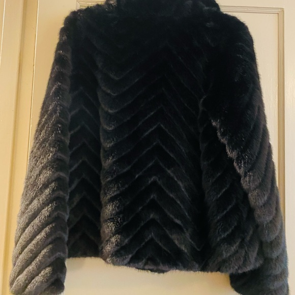 Bernardo Luxurious Black Teddy Jacket - Picture 4 of 10